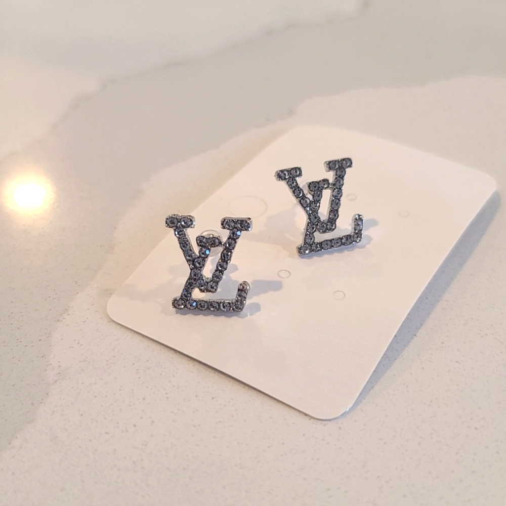 Fashion earrings